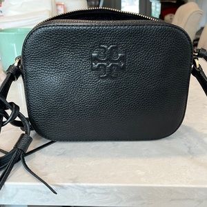 Tory Burch crossbody bag. Excellent condition gently used.